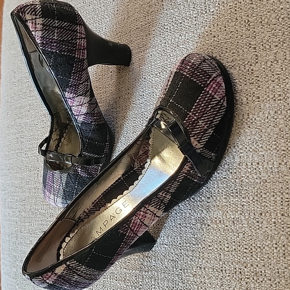 Rampage 9.5 Black and Purple Plaid Pumps